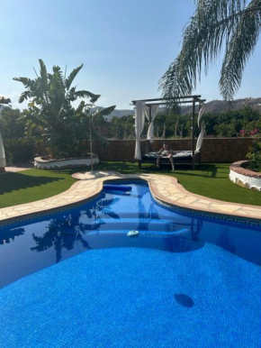 Shays Superb Finca Gorgeous Private Pool, Coin, Malaga, Spain